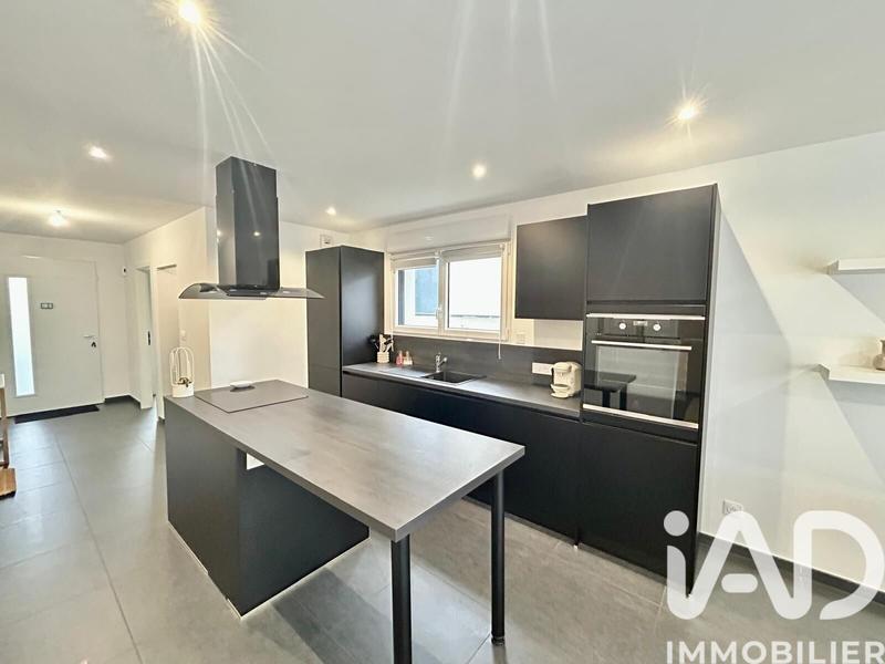 Maison - 110 m² - 5 pièces