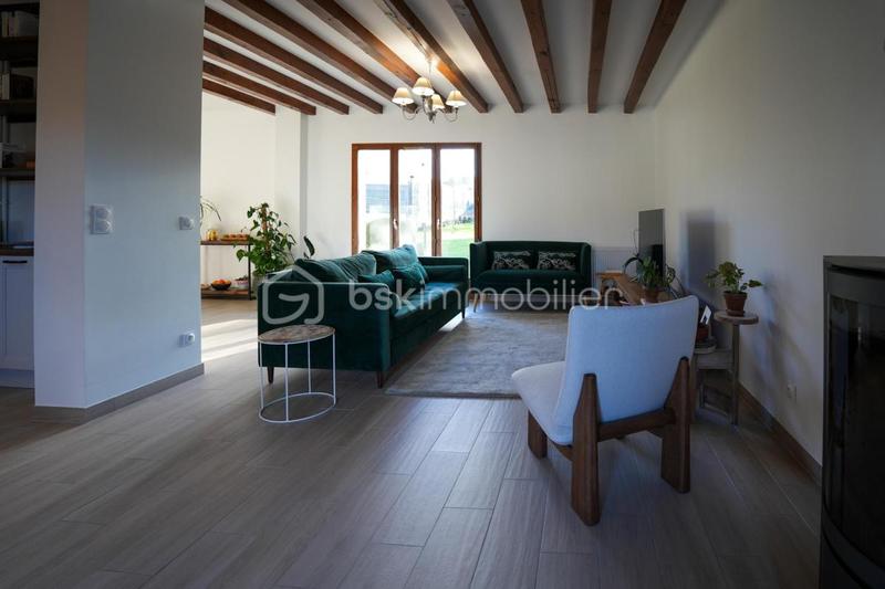 Maison traditionnelle - 153 m² - 6 pièces