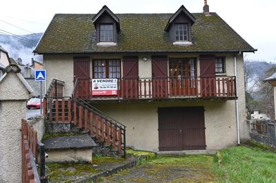 Maison traditionnelle - 72 m² - 7 pièces