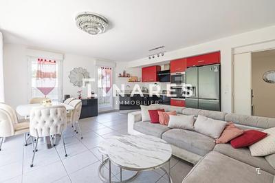 Appartement - 90 m² - 4 pièces