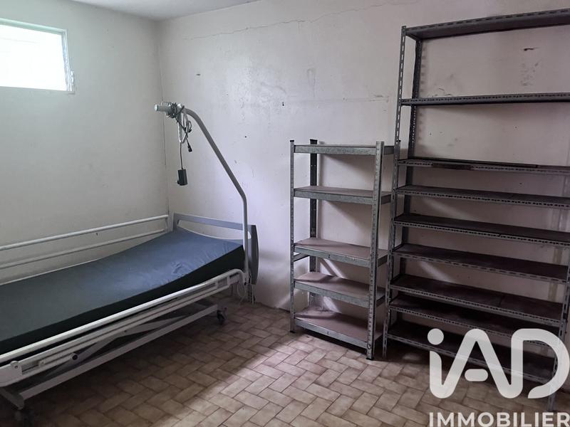 Maison - 250 m² - 8 pièces