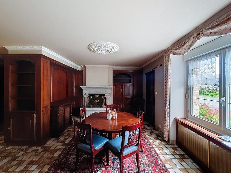 Maison - 286 m² - 8 pièces