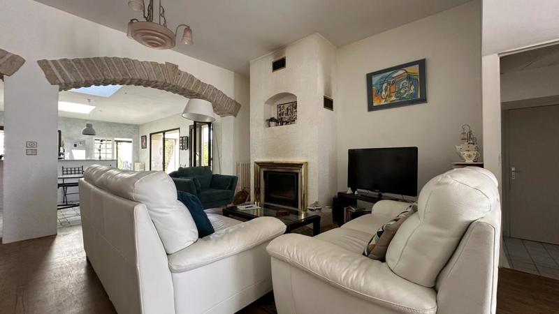 Propriété - 190 m² - 7 pièces