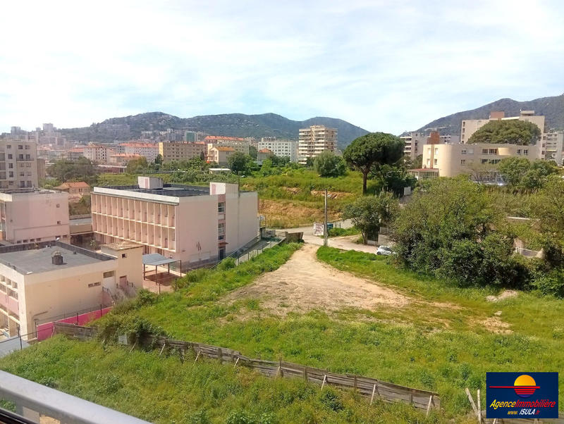 Appartement - 79 m² - 4 pièces