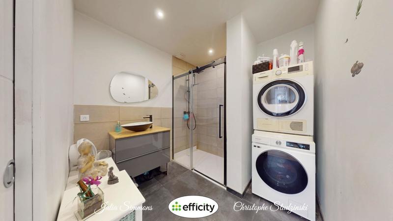 Maison - 184 m² - 8 pièces