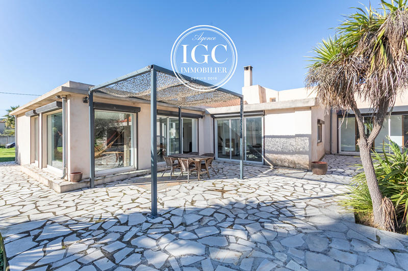 Villa - 240 m² - 5 pièces