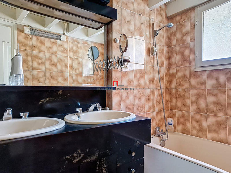 Maison traditionnelle - 152 m² - 6 pièces