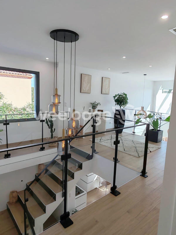 Maison contemporaine - 197 m² - 6 pièces