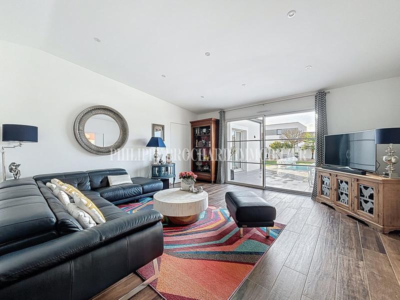 Maison contemporaine - 148 m² - 7 pièces