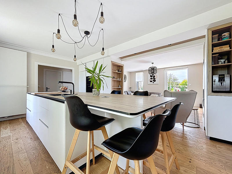 Maison - 136 m² - 6 pièces