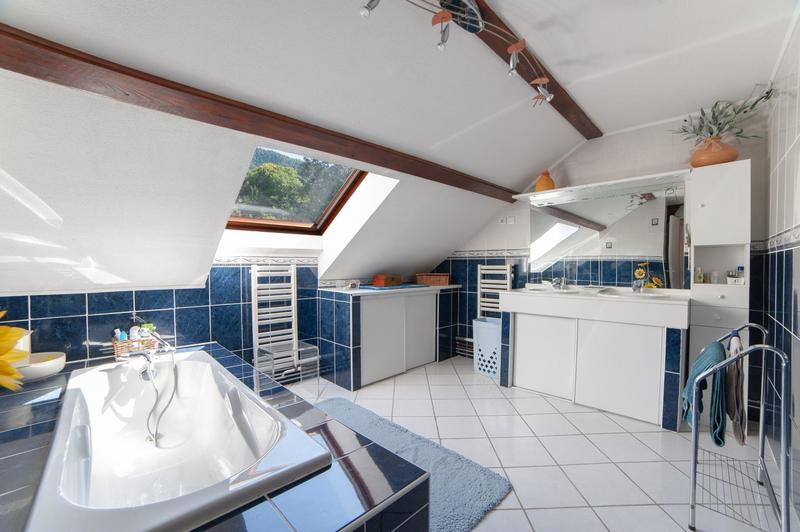 Maison - 173 m² - 5 pièces