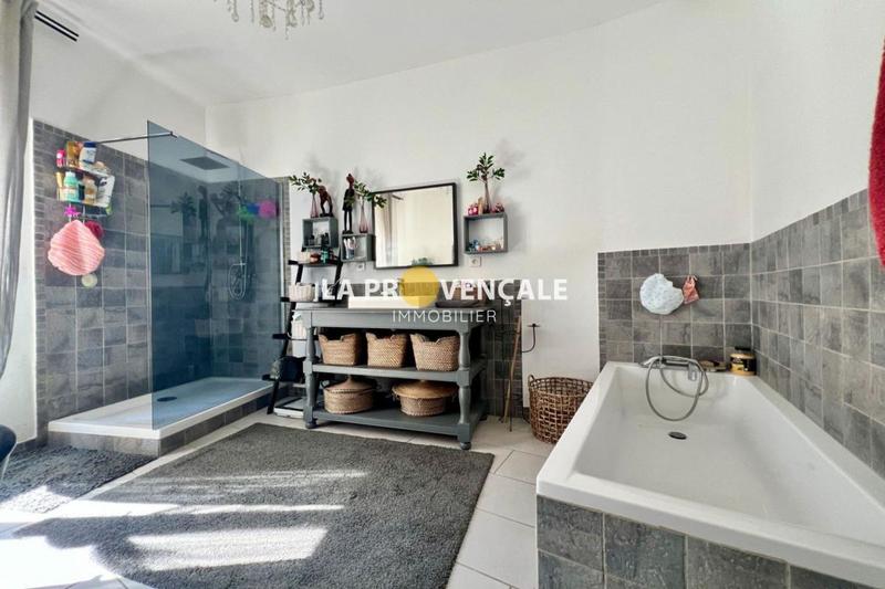 Maison - 150 m² - 4 pièces