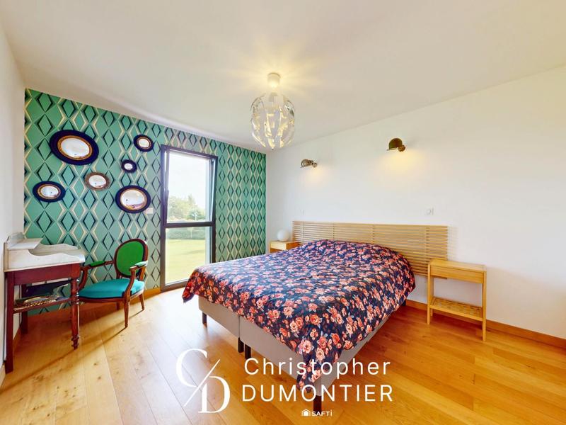 Maison - 205 m² - 6 pièces