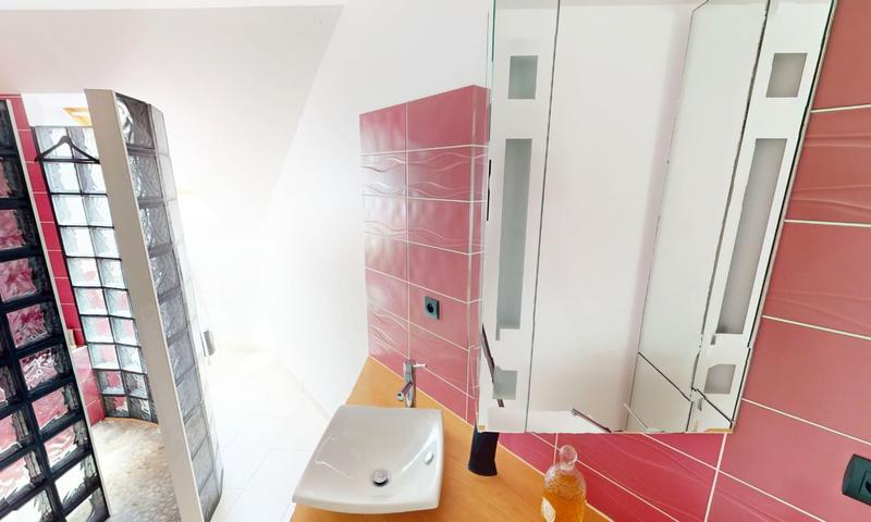 Maison contemporaine - 222 m² - 8 pièces