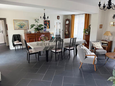 Propriété - 151 m² - 7 pièces