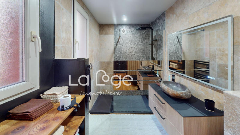 Maison - 159 m² - 5 pièces