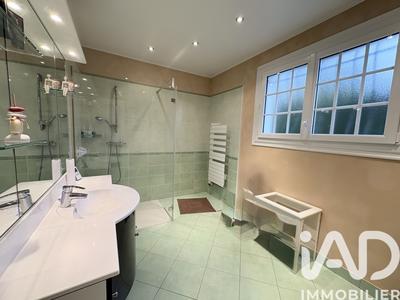 Maison - 170 m² - 6 pièces