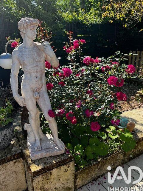 Maison - 218 m² - 6 pièces