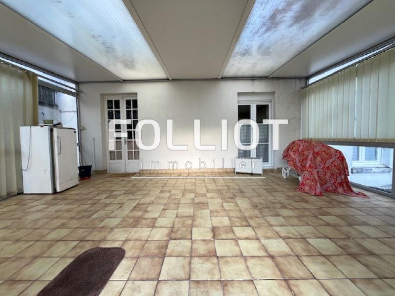 Maison - 225 m² - 6 pièces