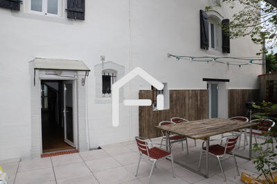 Maison de village - 230 m² - 6 pièces