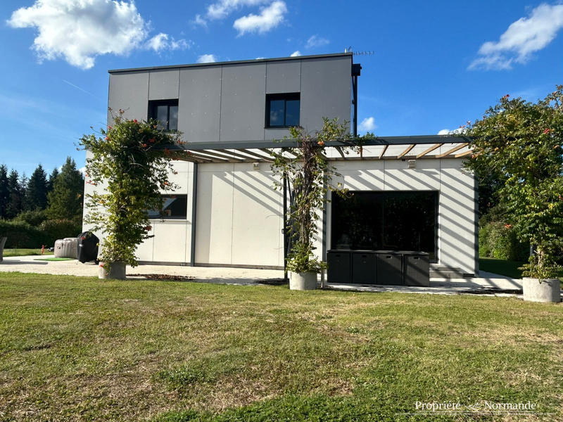 Maison - 167 m² - 6 pièces