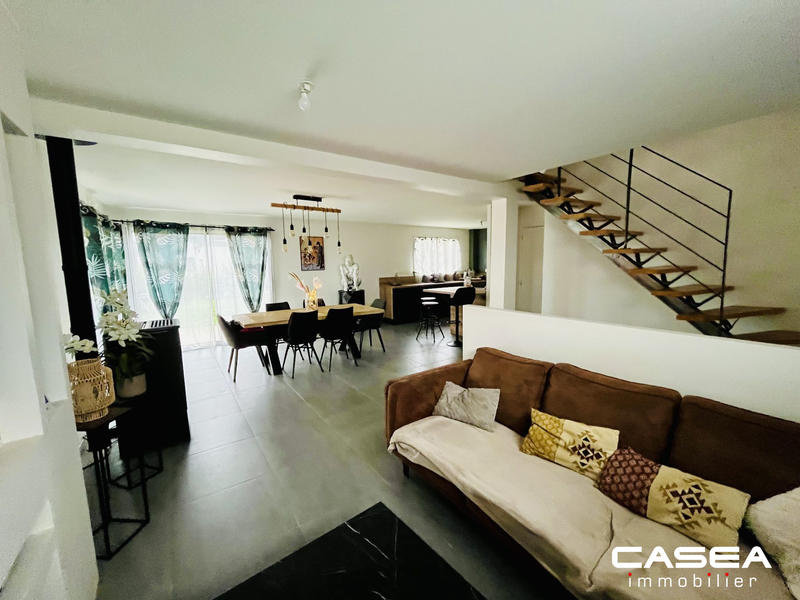 Maison contemporaine - 121 m² - 5 pièces