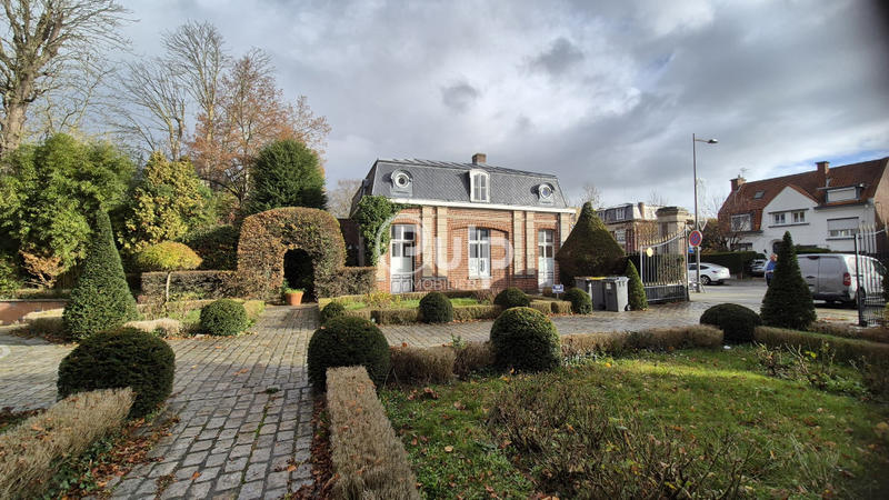 Maison de maîtres - 407 m² - 10 pièces