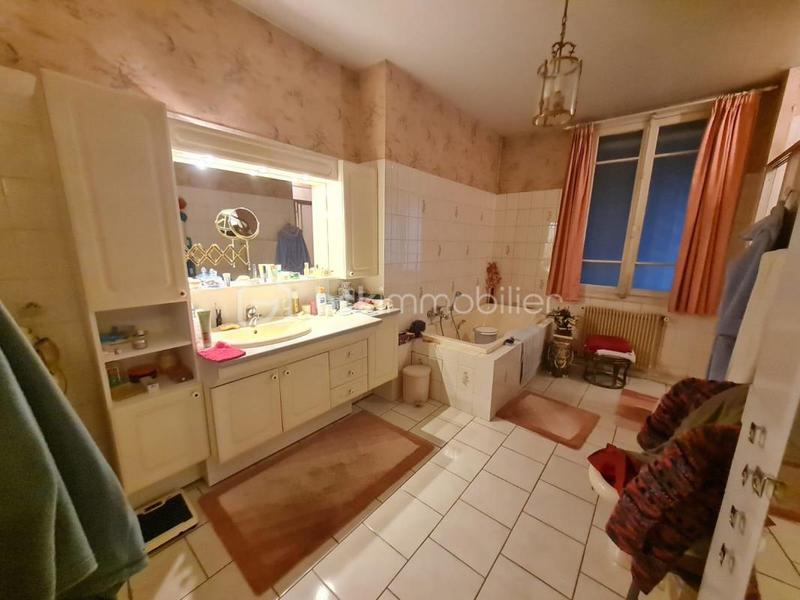 Maison ancienne - 200 m² - 6 pièces