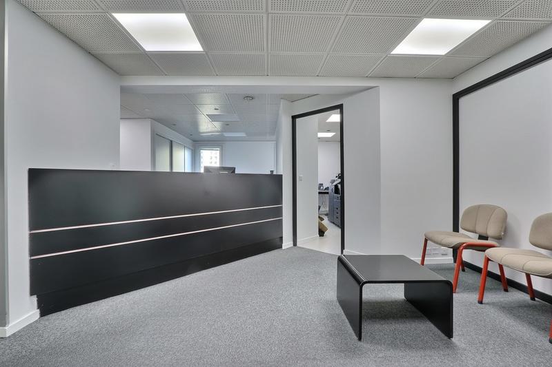 Local d'activités - 403 m²