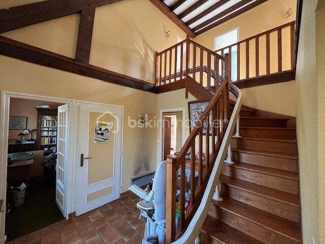 Pavillon - 144 m² - 7 pièces