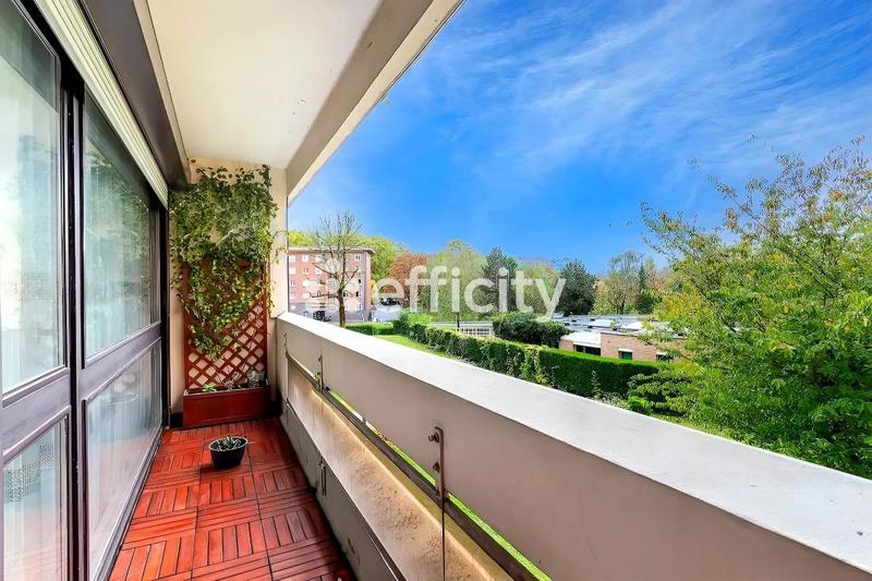 Appartement - 85 m² - 4 pièces