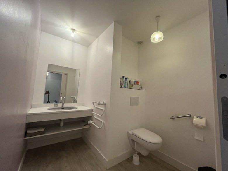 Maison traditionnelle - 211 m² - 7 pièces