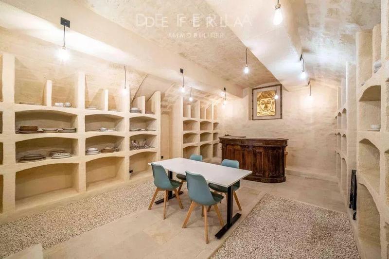 Château - 826 m² - 18 pièces