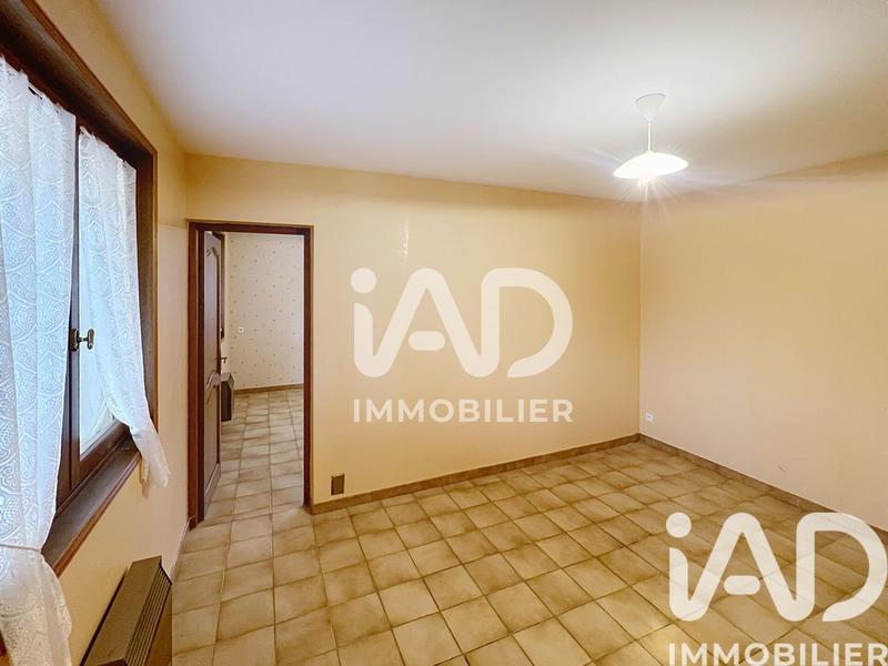Maison - 277 m² - 10 pièces