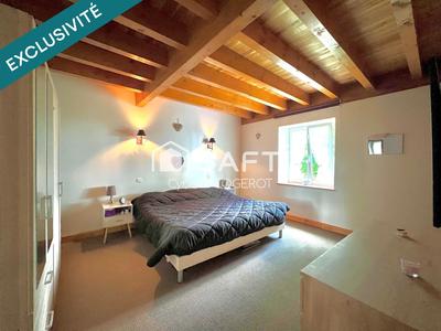 Maison - 233 m² - 5 pièces