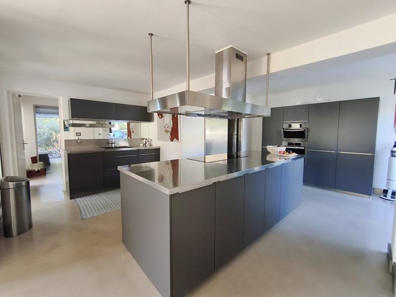 Villa - 206 m² - 5 pièces