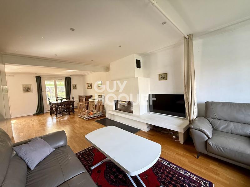 Maison - 171 m² - 8 pièces