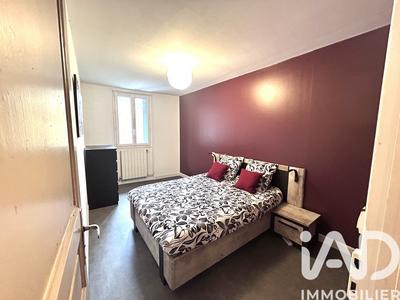 Maison - 172 m² - 8 pièces