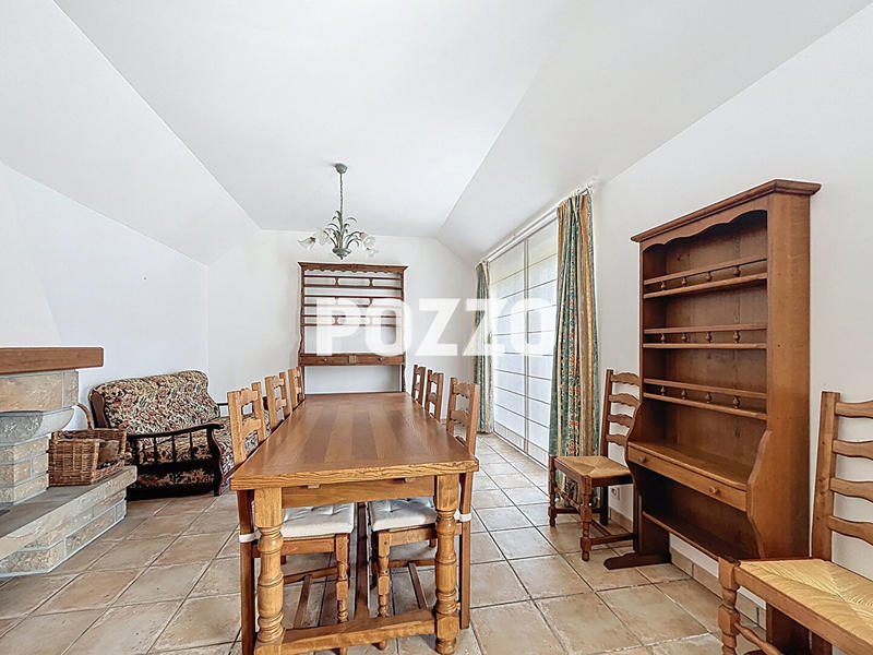 Maison - 189 m² - 9 pièces