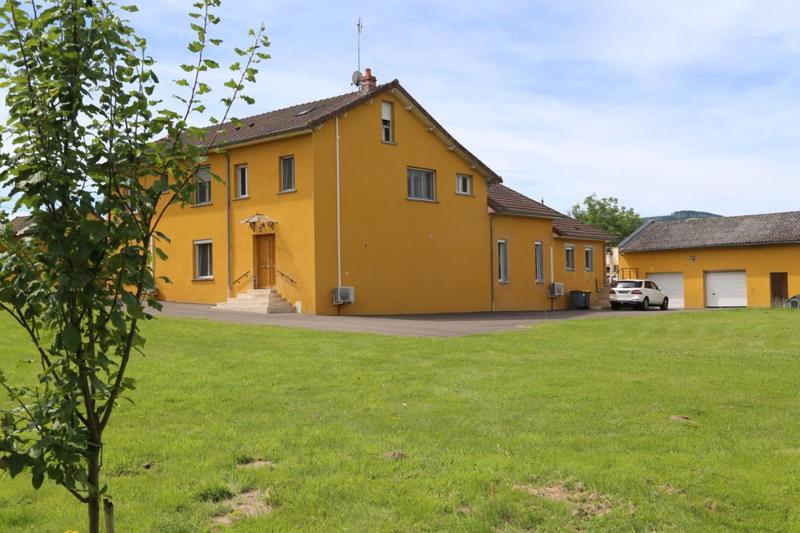 Maison - 330 m² - 10 pièces