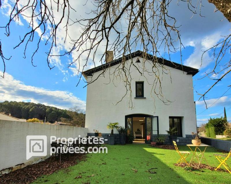 Maison - 210 m² - 9 pièces