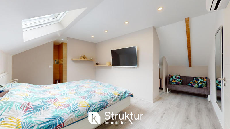 Immeuble - 247 m² - 7 pièces