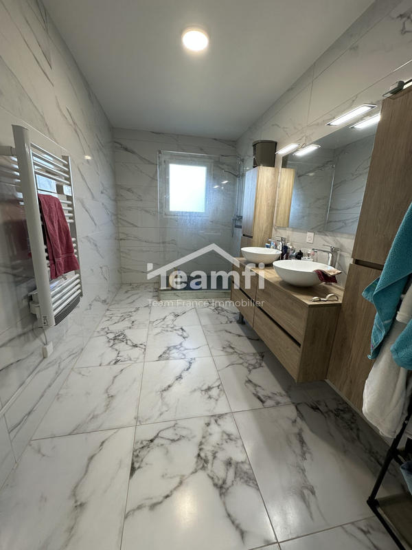 Maison - 130 m² - 5 pièces