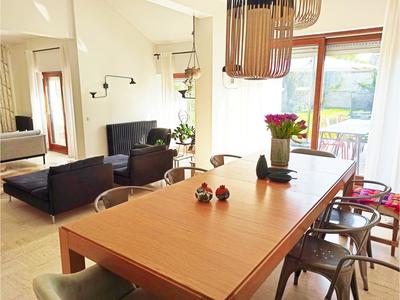 Maison - 341 m² - 7 pièces