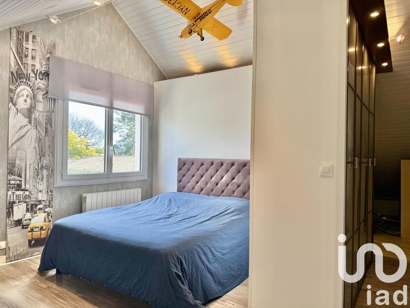 Maison - 250 m² - 9 pièces