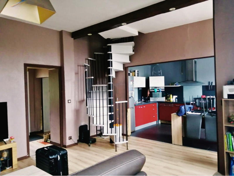 Maison - 10 m² - 4 pièces