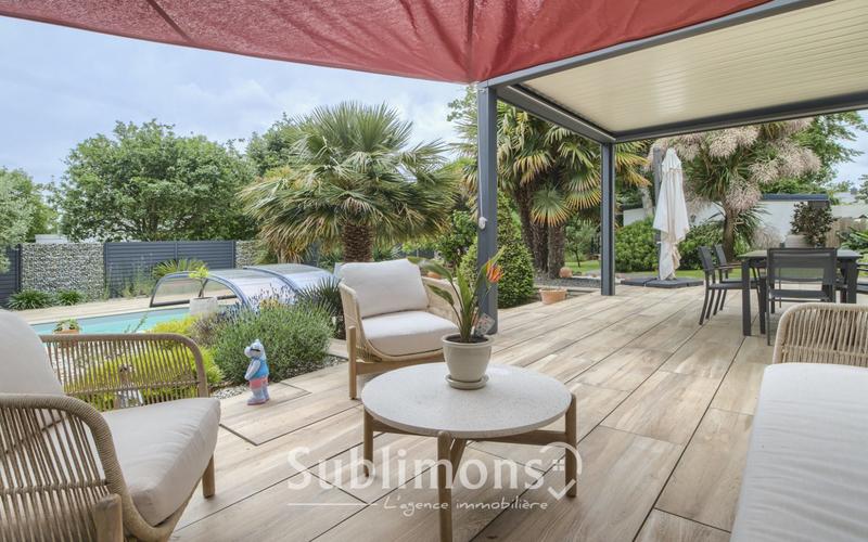 Maison contemporaine - 235 m² - 8 pièces