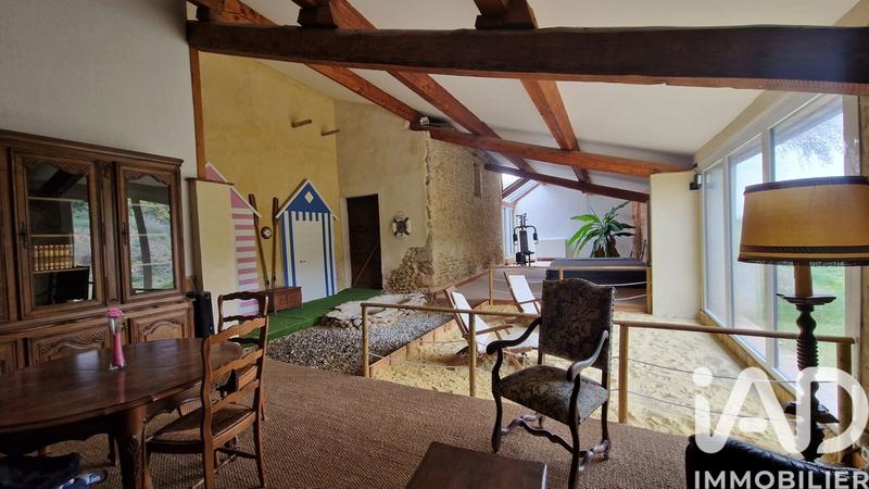 Maison de campagne - 743 m² - 14 pièces