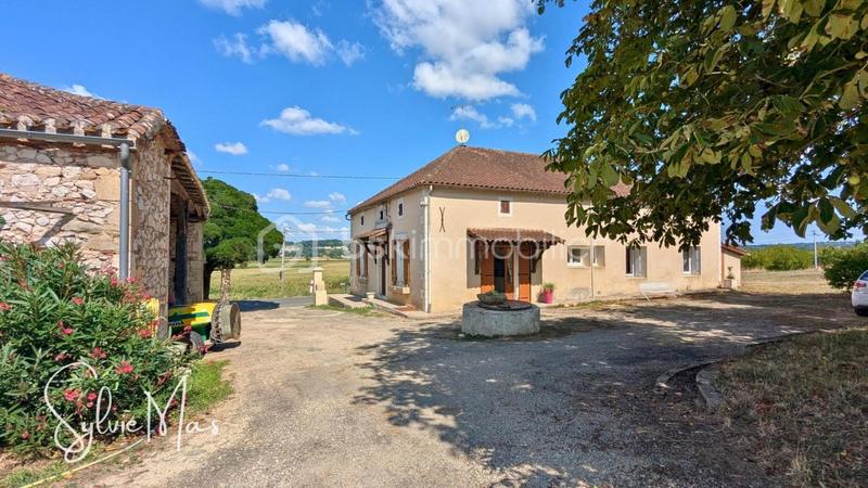 Maison - 145 m² - 5 pièces