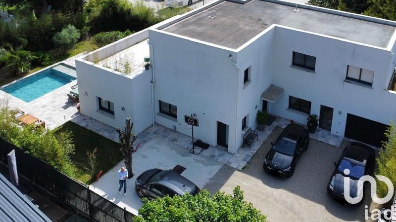 Maison de maîtres - 280 m² - 8 pièces